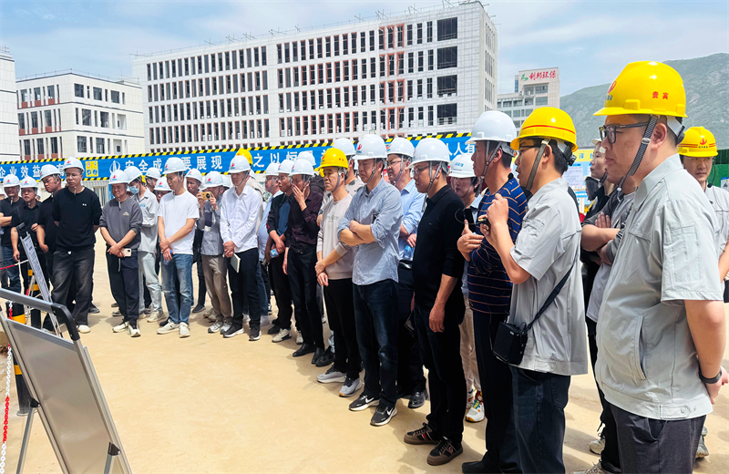 2025年4月17日，由莆田市涵江区住房和城乡建设局主办、PG三建承办的钢筋安装工程质量防控现场交流会在联东U谷·涵江海峡智造产业谷一期成功召开。