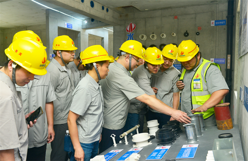 为进一步推进优质客户高效履约，提升交付品质、达成客户满意，2025年6月25日，PG建设集团在上海组织召开2025年越秀地产、华润置业客户履约推进会。